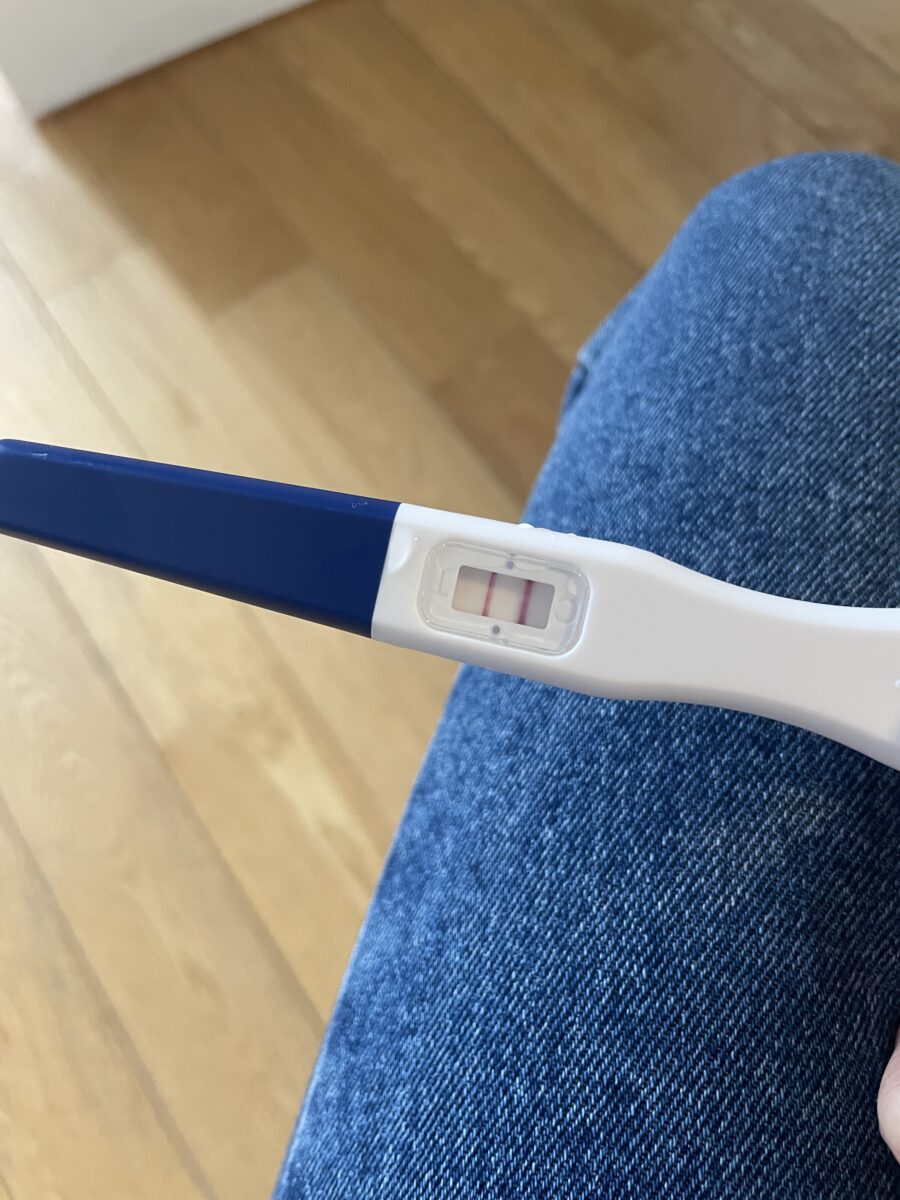 Positiver Schwangerschaftstest: Diese Symptome verrieten mir schon vor dem Test, dass ich schwanger war